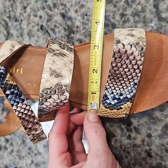 MADDEN GIRL, SZ 9. SANDALS WITH 3.5 CHUNKY HEEL. - Picture 11 of 11